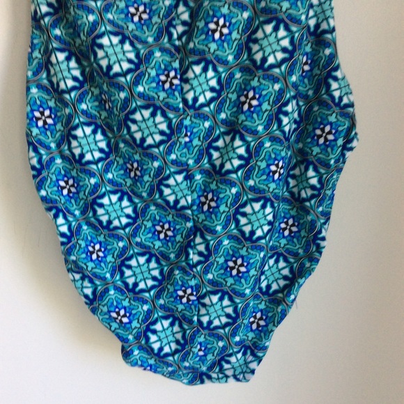 Spanx Love Your Assets Swimsuit Size Medium Blue One Piece Geometric Support - Picture 7 of 16